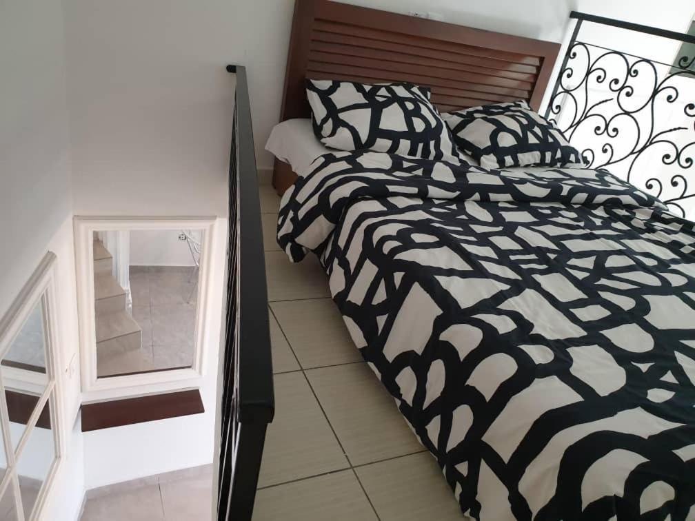 Eve Home Yaoundé Екстериор снимка